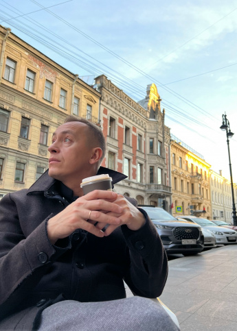 Объявлен розыгрыш билетов на творческий вечер Альберта Макарова